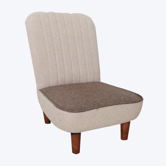 Komfortabel og enkel armløs lænestol med korte ben905